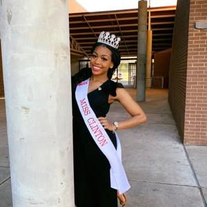 Meet your Posher, Jaela